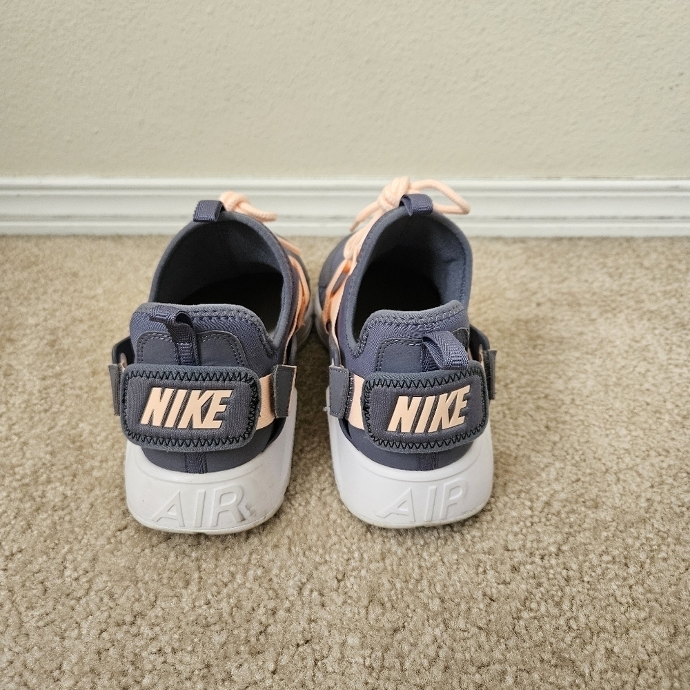 Nike Air Huarache City LowLight Carbon (Women's) 9 - Picture 5 of 7